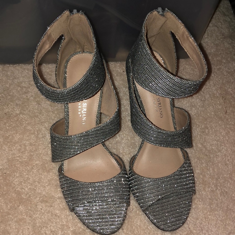 Beautiful Grey sparkly strappy heels size 7